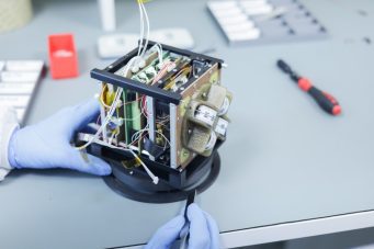 Studenti z VUT vyšlou v létě družici KOSTKA na orbit